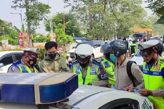 Jangan Coba-Coba Cuma Modal Foto SIM dan STNK Berharap Lolos Operasi Zebra Pasti Kena Tilang Manual