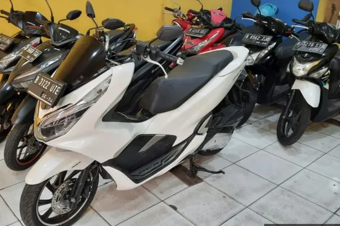 Cocok Dipakai Touring, Harga Motor Honda PCX Tahun 2020 Cukup Terjangkau
